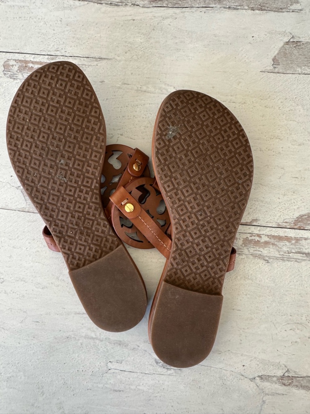 Tory Burch • Miller Logo Thong Sandal - Picture 6 of 9